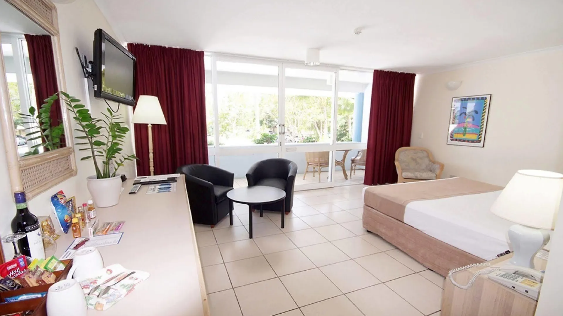 Ocean International Hotel Mackay 4*,